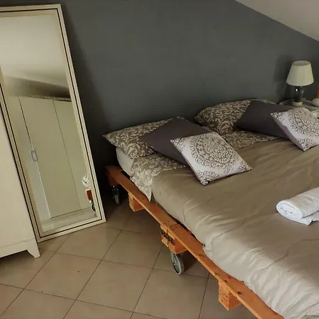 דירה Casa Leonardo Liam קאסרטה
